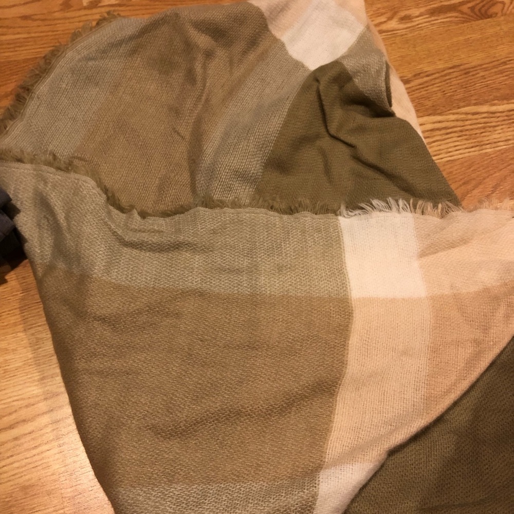 Neutral color blanket scarf